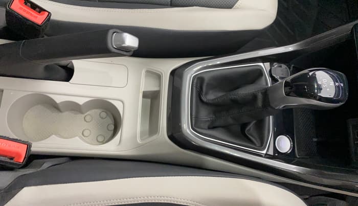 2023 Volkswagen TAIGUN TOPLINE 1.0 TSI AT, Petrol, Automatic, 4,893 km, Gear Lever