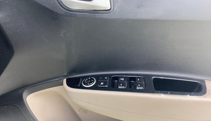 2015 Hyundai Grand i10 SPORTZ 1.2 KAPPA VTVT, Petrol, Manual, 43,941 km, Driver Side Door Panels Control