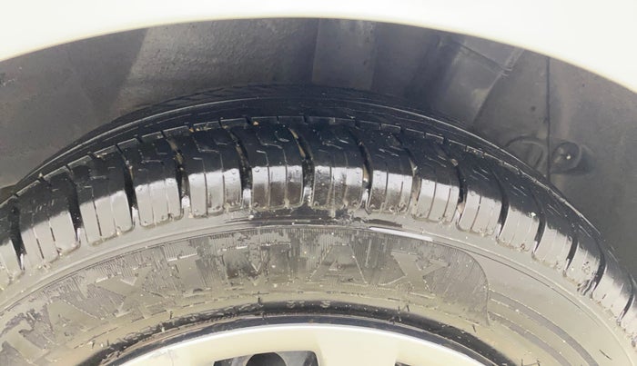 2015 Hyundai Grand i10 SPORTZ 1.2 KAPPA VTVT, Petrol, Manual, 43,941 km, Left Rear Tyre Tread