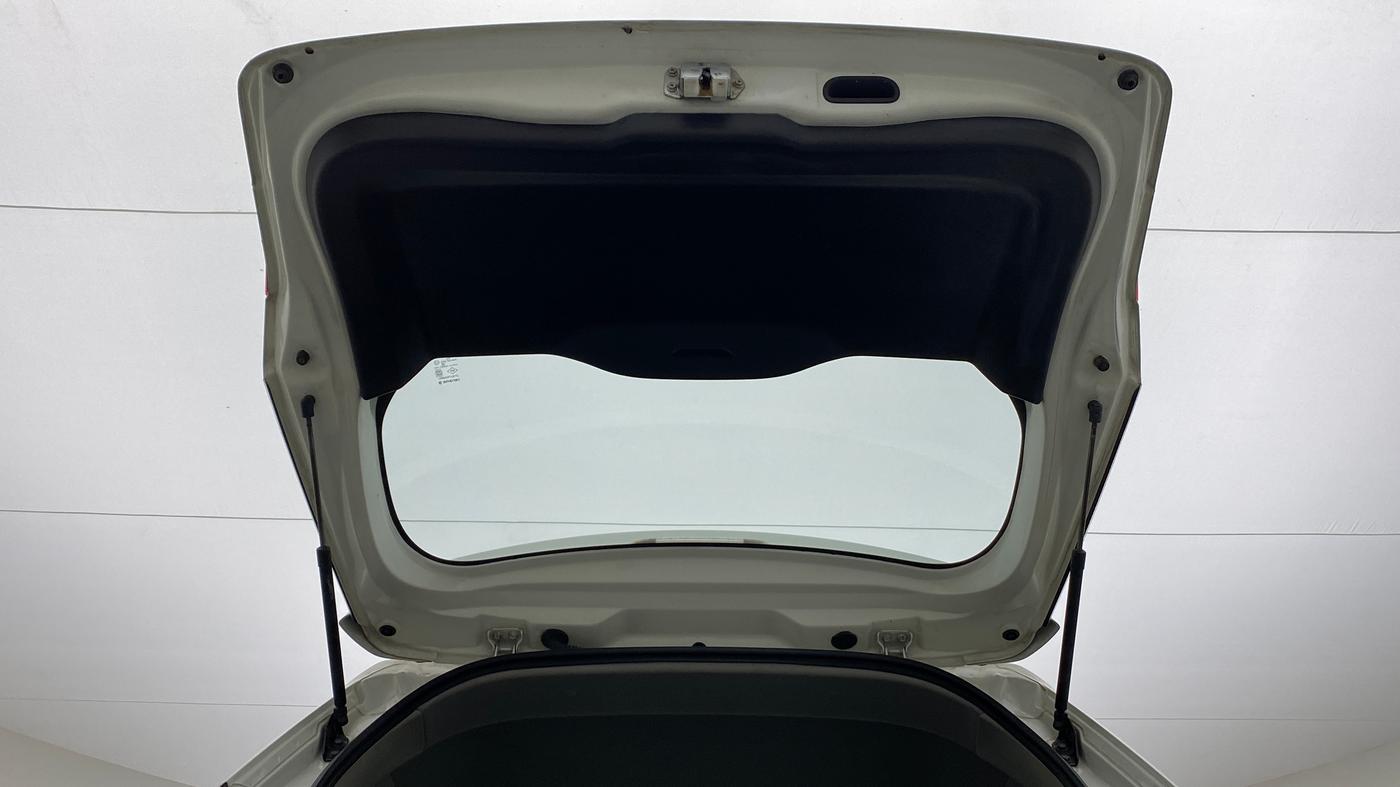 2016 Maruti Vitara Brezza VDI OPT, Diesel, Manual, 58,349 km, Boot Door Open