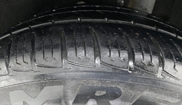 2016 Maruti Vitara Brezza VDI OPT, Diesel, Manual, 58,349 km, Left Rear Tyre Tread