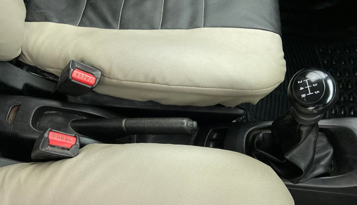 2014 Maruti Wagon R 1.0 LXI, Petrol, Manual, 63,566 km, Gear Lever