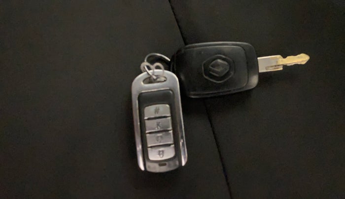 2017 Renault Kwid RXL, Petrol, Manual, 59,460 km, Key Close Up