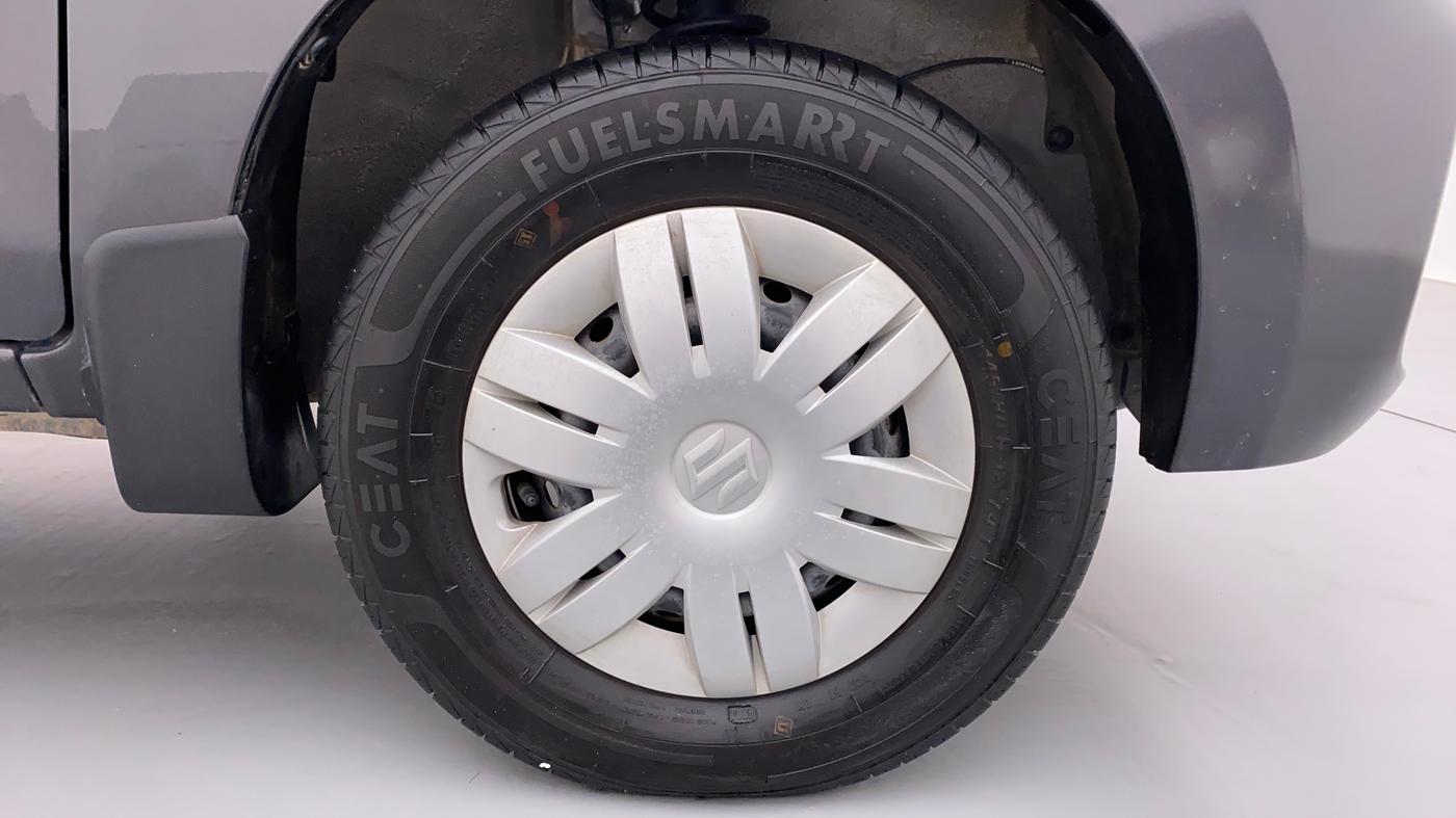 2022 Maruti Alto VXI, Petrol, Manual, 2,892 km, Right Front Wheel