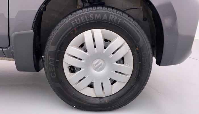 2022 Maruti Alto VXI, Petrol, Manual, 2,892 km, Right Front Wheel