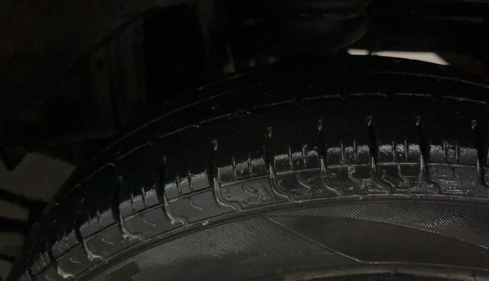 2013 Maruti Alto 800 LXI, Petrol, Manual, 17,591 km, Left Rear Tyre Tread