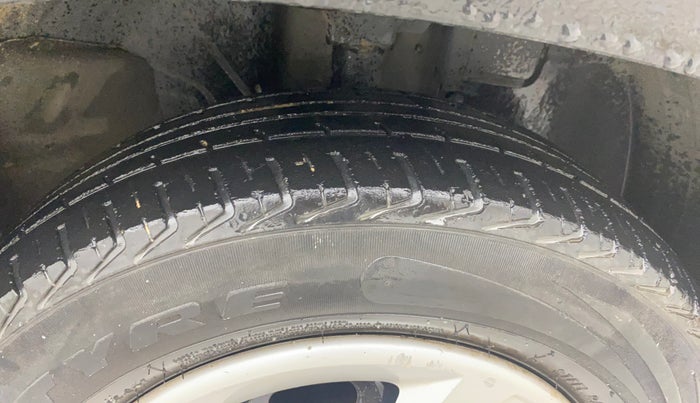 2019 Renault Kwid RXT 1.0 (O), Petrol, Manual, 62,733 km, Right Front Tyre Tread