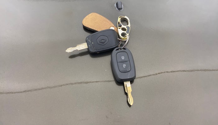 2019 Renault Kwid RXT 1.0 (O), Petrol, Manual, 62,733 km, Key Close Up