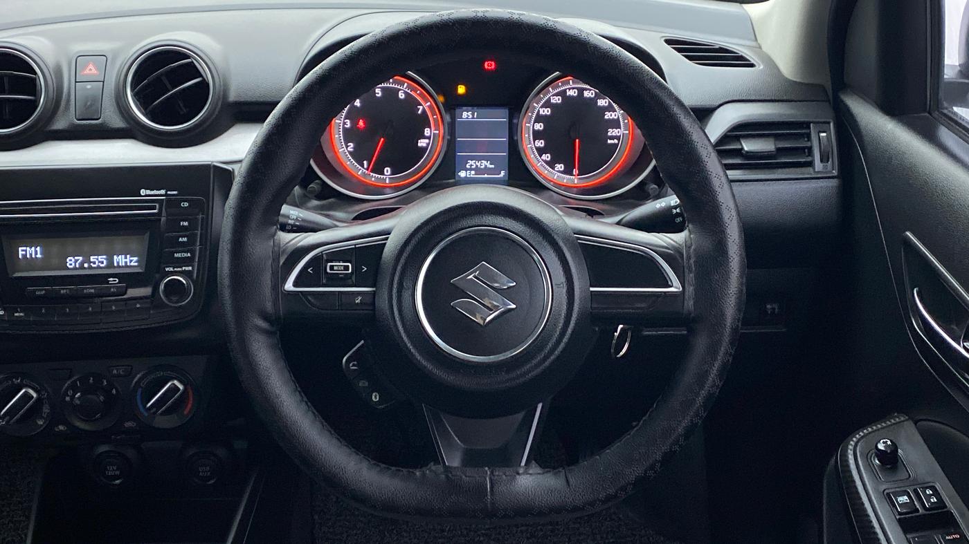 2020 Maruti Swift VXI, Petrol, Manual, 25,434 km, Steering Wheel Close Up