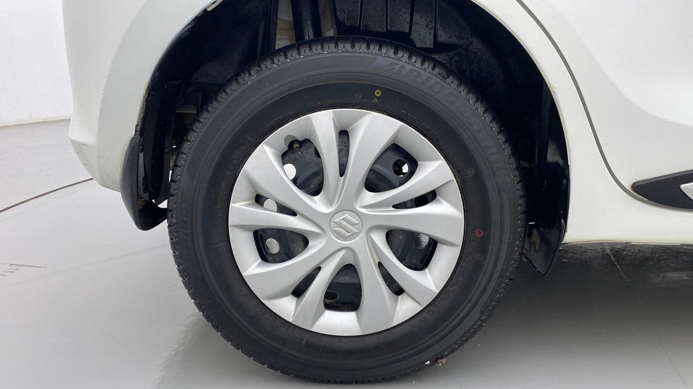 2020 Maruti Swift VXI, Petrol, Manual, 25,434 km, Right Rear Wheel