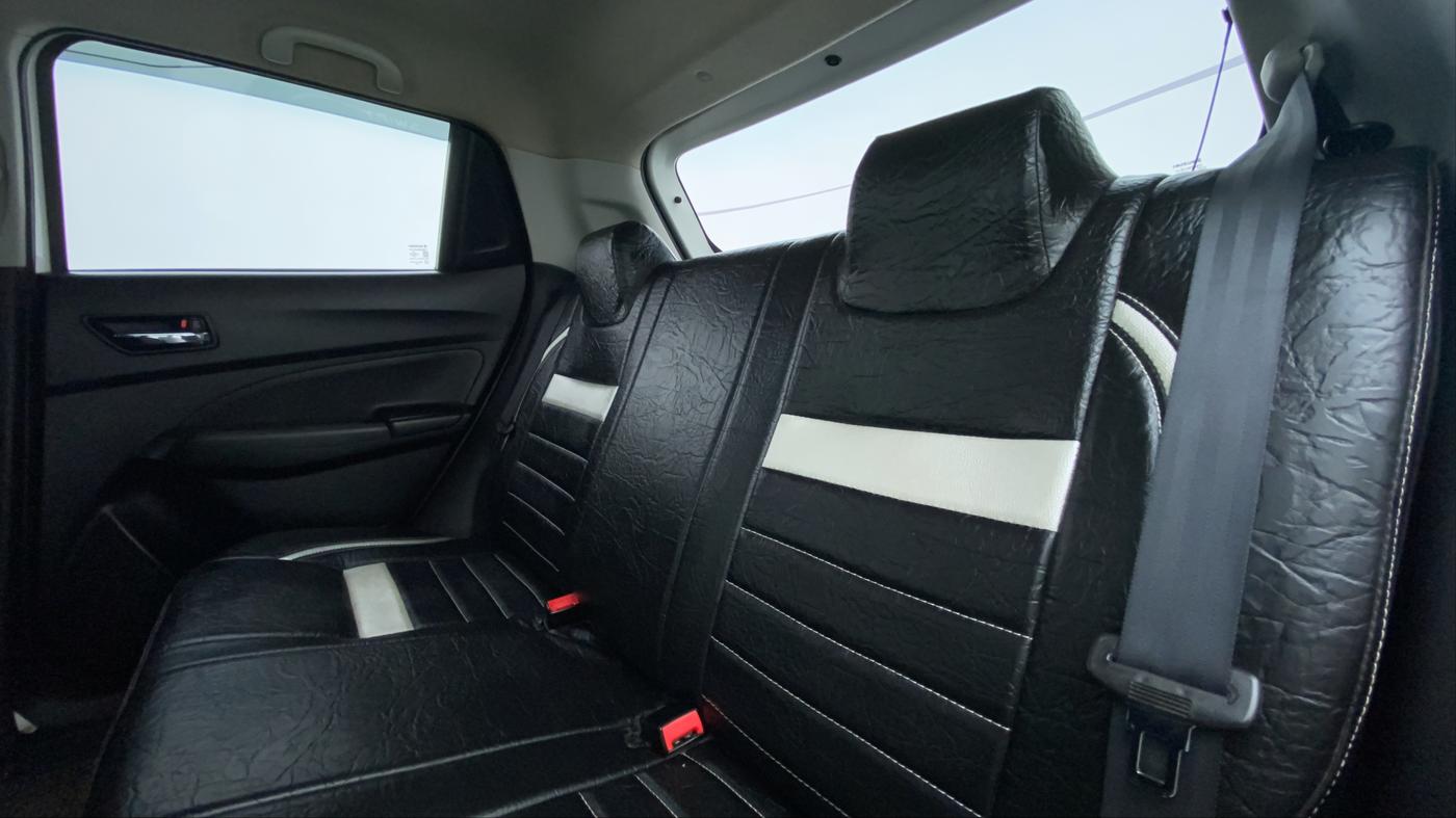 2020 Maruti Swift VXI, Petrol, Manual, 25,434 km, Right Side Rear Door Cabin