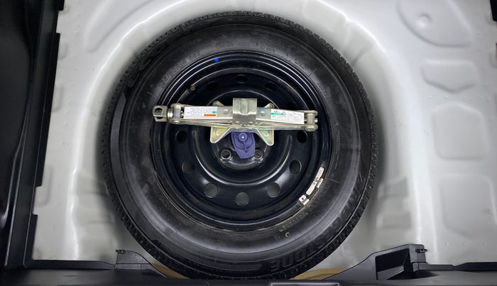 2020 Maruti Swift VXI, Petrol, Manual, 25,434 km, Spare Tyre