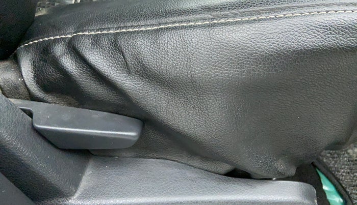 2013 Renault Duster 85 PS RXL, Diesel, Manual, 81,609 km, Driver Side Adjustment Panel