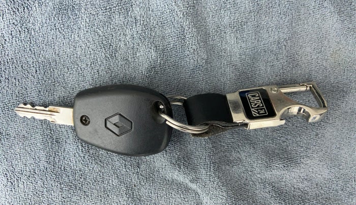 2013 Renault Duster 85 PS RXL, Diesel, Manual, 81,609 km, Key Close Up