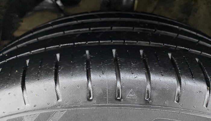 2020 Maruti Baleno ZETA PETROL 1.2, Petrol, Manual, 28,045 km, Left Front Tyre Tread
