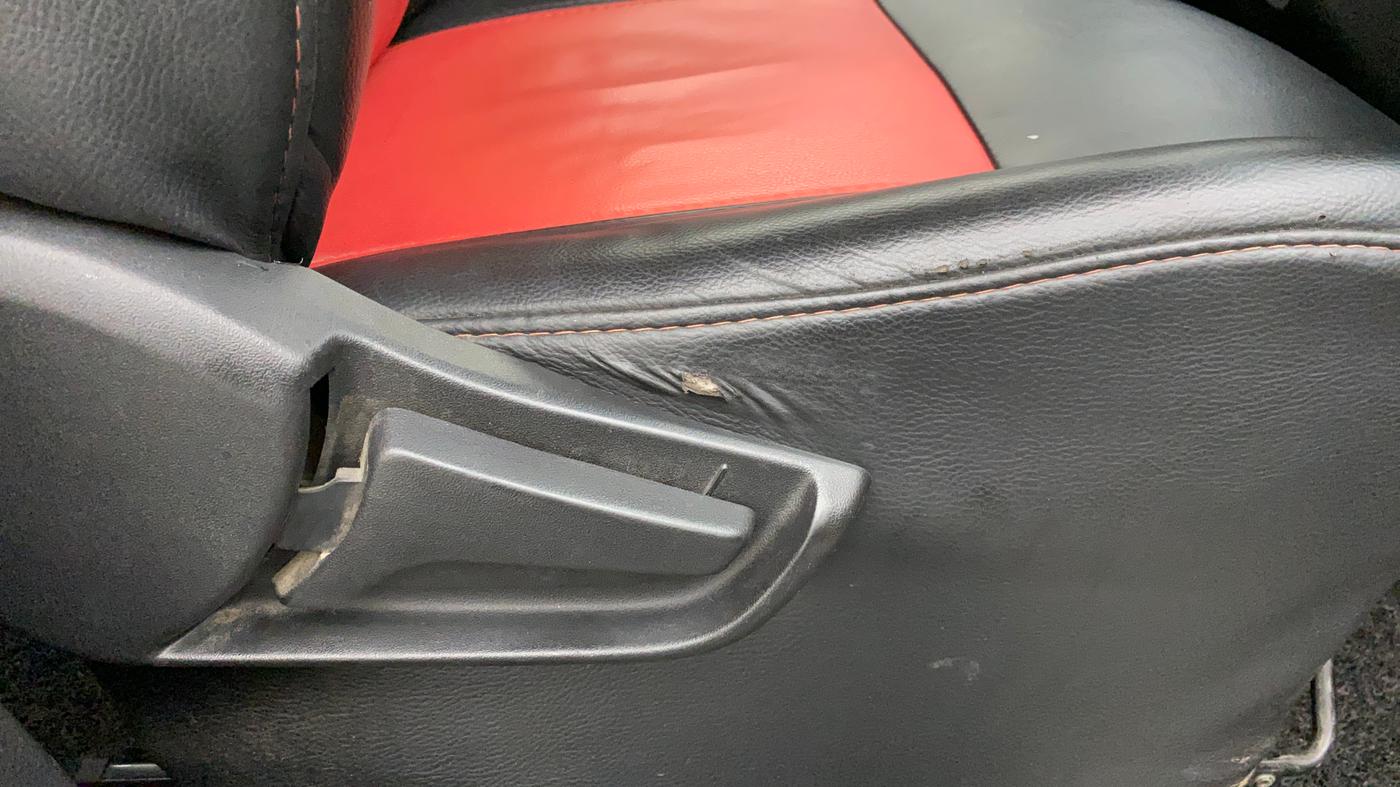 2019 Maruti S PRESSO VXI+, Petrol, Manual, 51,395 km, Driver Side Adjustment Panel