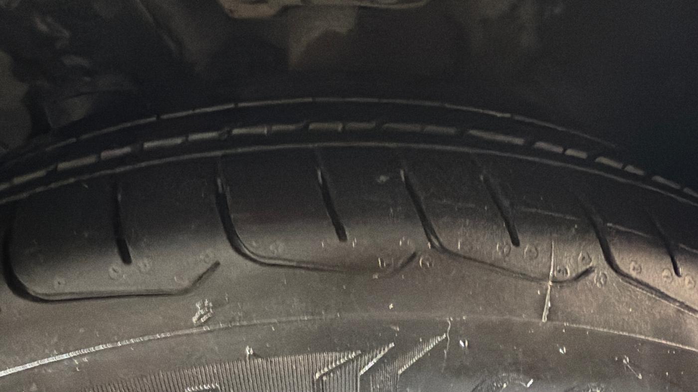2019 MG HECTOR SHARP 1.5 DCT PETROL, Petrol, Automatic, 62,273 km, Left Front Tyre Tread