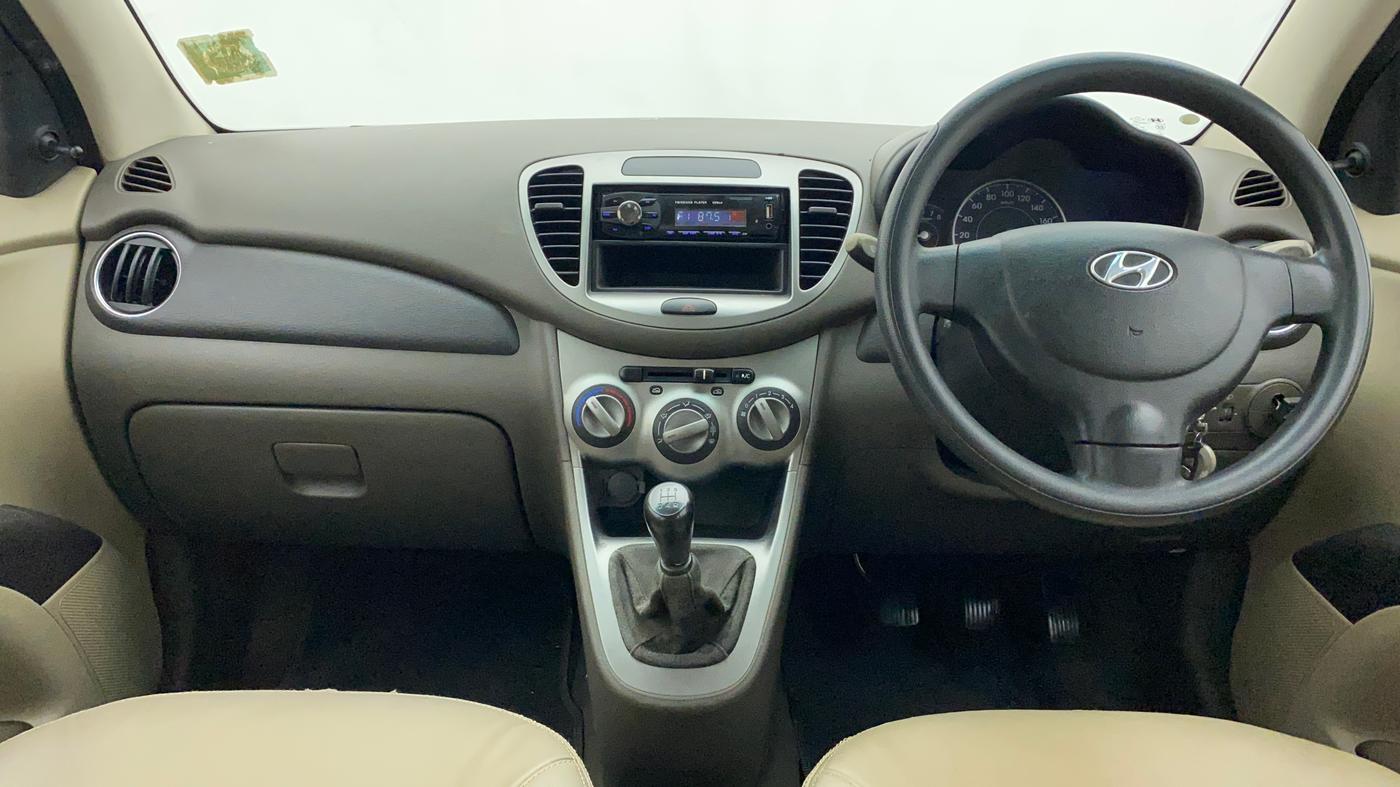 2011 Hyundai i10 MAGNA 1.1, CNG, Manual, 1,03,582 km, Dashboard