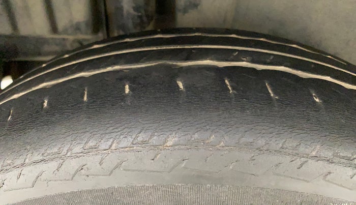 2012 Maruti Swift VDI, Diesel, Manual, 62,287 km, Right Rear Tyre Tread