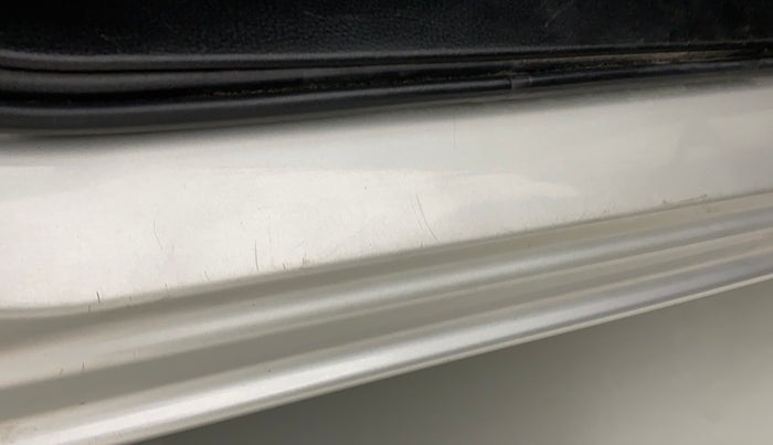 2012 Maruti Swift VDI, Diesel, Manual, 62,287 km, Right running board - Minor scratches