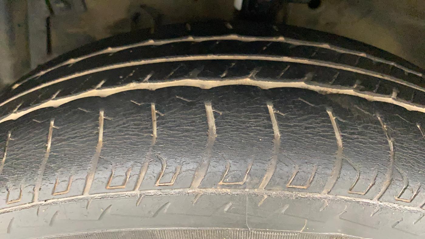 2012 Maruti Swift VDI, Diesel, Manual, 62,287 km, Left Front Tyre Tread