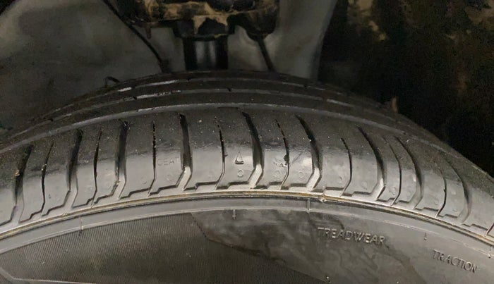 2024 Hyundai VENUE S (O) 1.0 Turbo Petrol DCT, Petrol, Automatic, 15,043 km, Right Front Tyre Tread