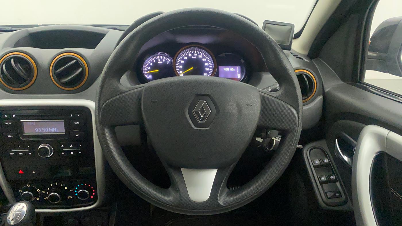 2015 Renault Duster 85 PS RXL DIESEL, Diesel, Manual, 42,563 km, Steering Wheel Close Up
