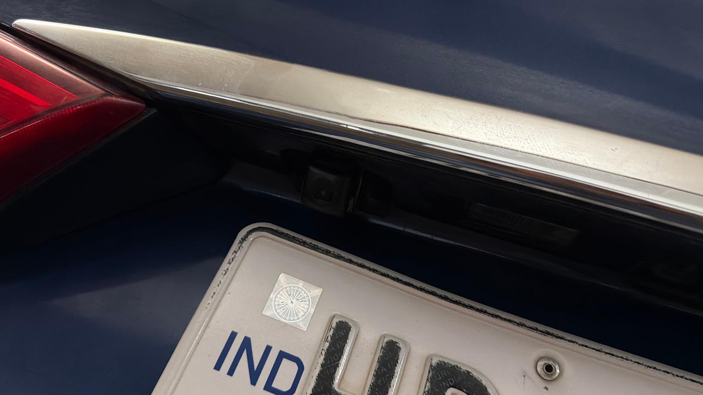 2020 Maruti Ciaz ALPHA  AT 1.5 SHVS PETROL, Petrol, Automatic, 1,14,322 km, Parking Camera
