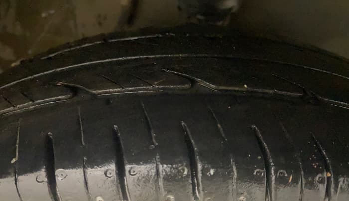 2016 Maruti Alto 800 LXI, Petrol, Manual, 50,183 km, Right Front Tyre Tread
