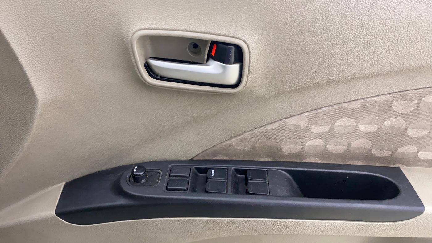 2016 Maruti Celerio ZXI AMT, Petrol, Automatic, 95,209 km, Driver Side Door Panels Control