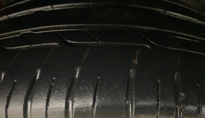 2023 Tata NEXON XM DIESEL, Diesel, Manual, 26,555 km, Right Front Tyre Tread