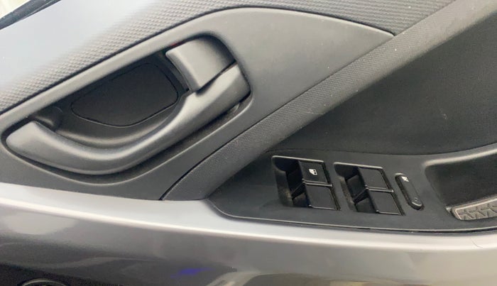 2023 Tata NEXON XM DIESEL, Diesel, Manual, 26,555 km, Driver Side Door Panels Control