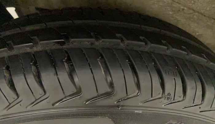2014 Maruti Wagon R 1.0 LXI CNG, CNG, Manual, 83,278 km, Right Rear Tyre Tread