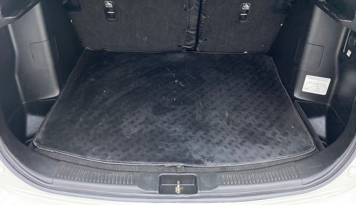 2017 Maruti S Cross ZETA 1.3, Diesel, Manual, 60,130 km, Boot Inside