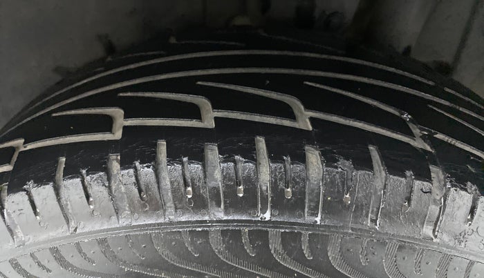 2017 Maruti S Cross ZETA 1.3, Diesel, Manual, 60,130 km, Left Rear Tyre Tread