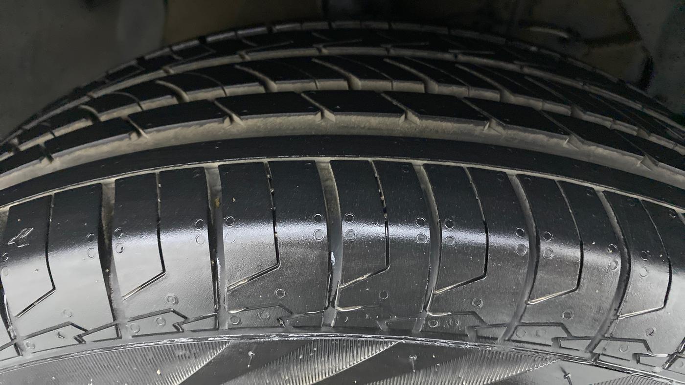 2017 Maruti S Cross ZETA 1.3, Diesel, Manual, 60,130 km, Right Front Tyre Tread