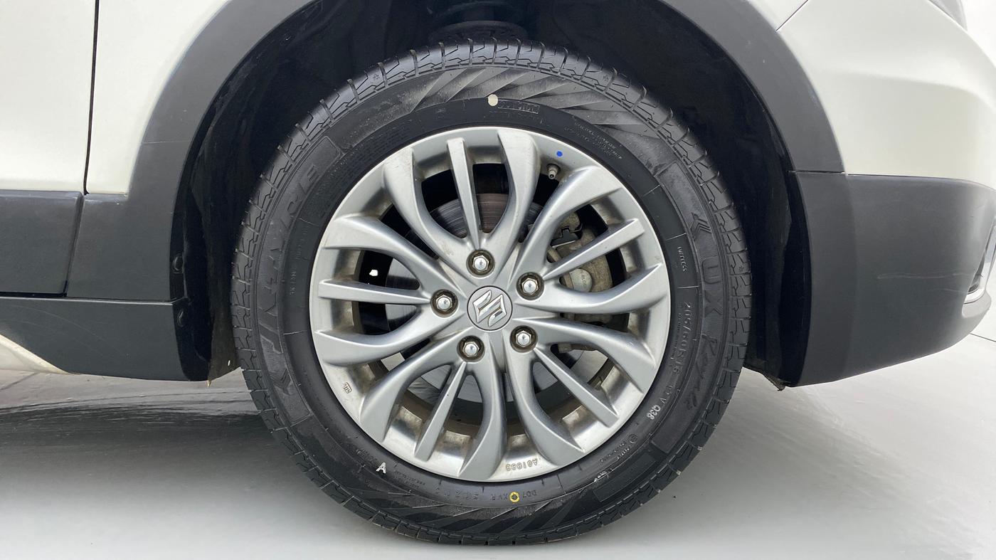 2017 Maruti S Cross ZETA 1.3, Diesel, Manual, 60,130 km, Right Front Wheel