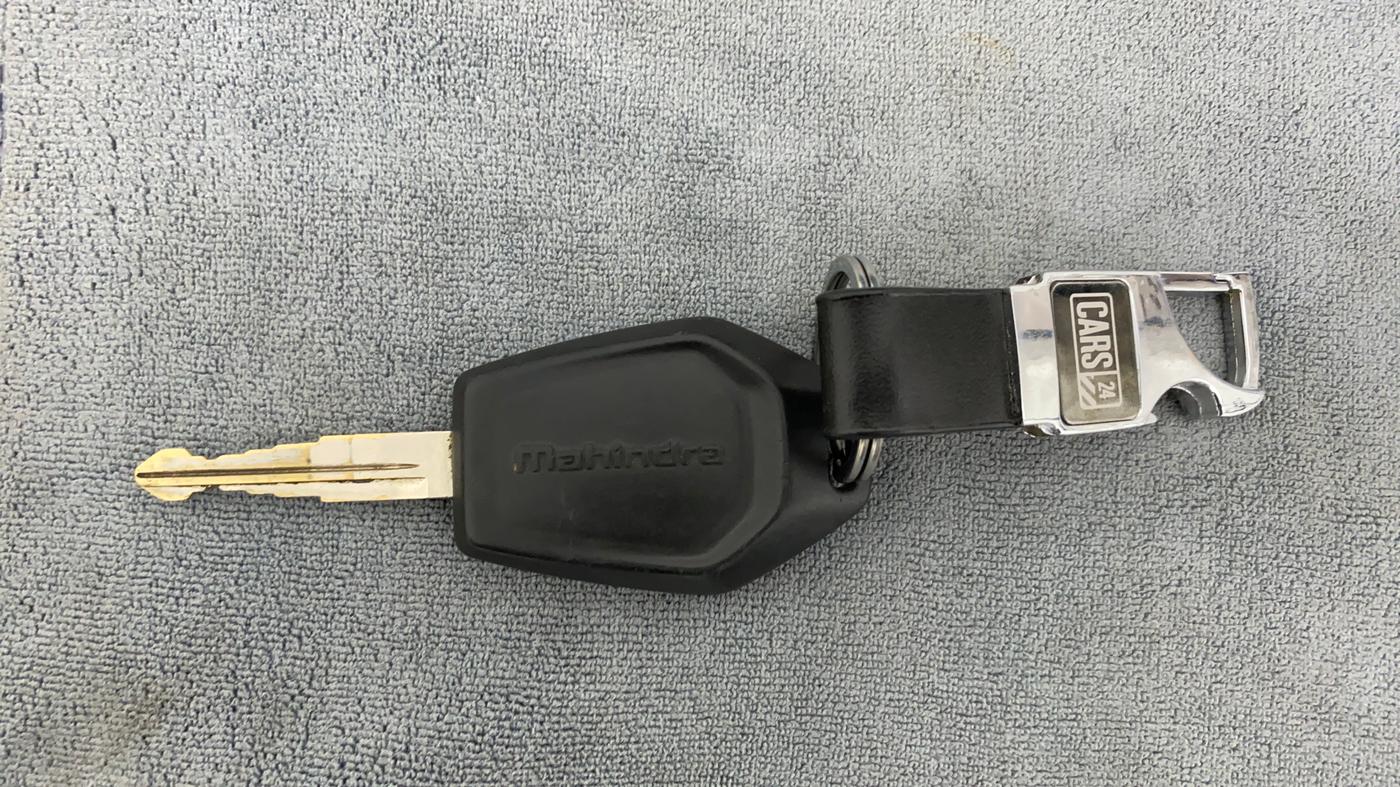 2018 Mahindra TUV300 T4+, Diesel, Manual, 43,078 km, Key Close Up