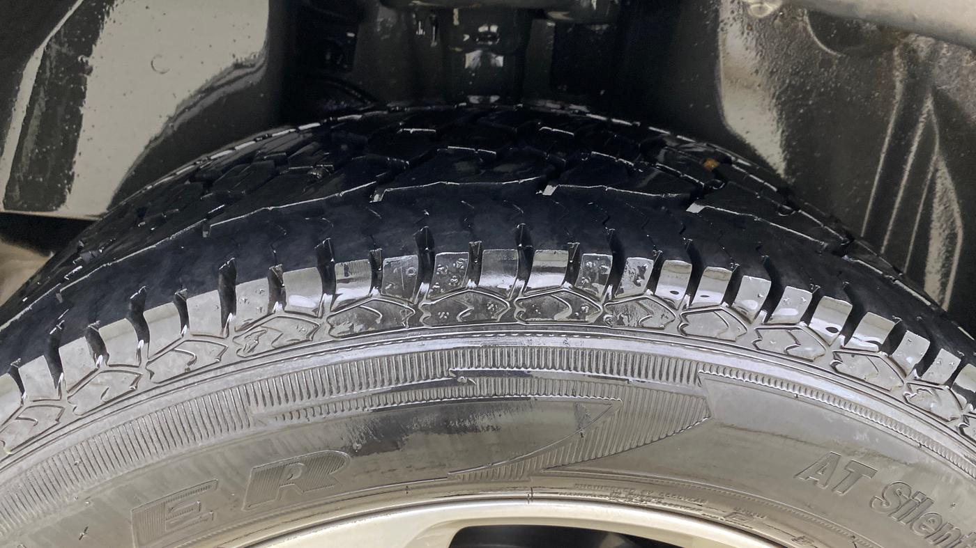 2018 Jeep Compass LIMITED 1.4 PETROL AT, Petrol, Automatic, 75,835 km, Right Rear Tyre Tread
