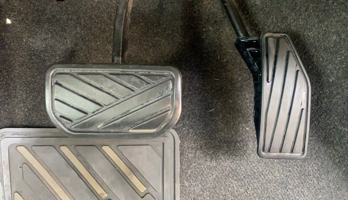 2019 Maruti Swift ZXI PLUS AMT, Petrol, Automatic, 33,840 km, Pedals