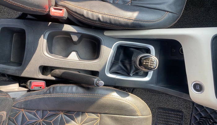 2021 Nissan MAGNITE XV MT, Petrol, Manual, 40,552 km, Gear Lever