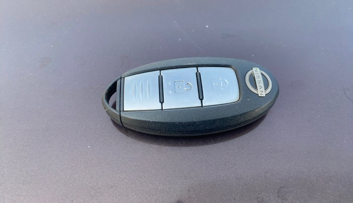2021 Nissan MAGNITE XV MT, Petrol, Manual, 40,552 km, Key Close Up
