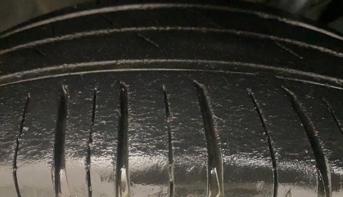 2022 Tata PUNCH ADVENTURE MT, Petrol, Manual, 34,636 km, Left Front Tyre Tread