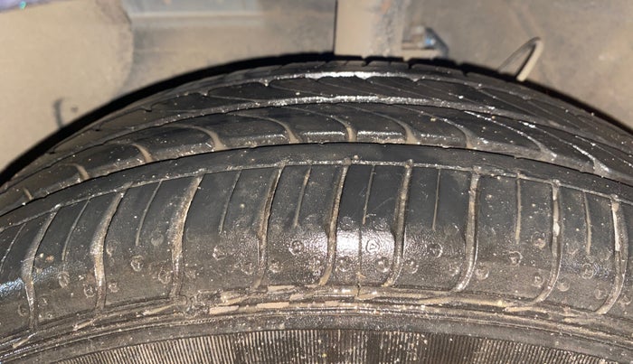2023 Hyundai GRAND I10 NIOS MAGNA 1.2 KAPPA VTVT, Petrol, Manual, 12,137 km, Left Front Tyre Tread