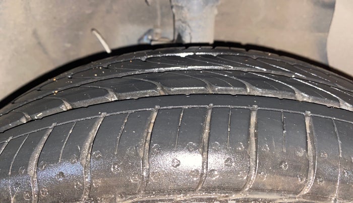 2023 Hyundai GRAND I10 NIOS MAGNA 1.2 KAPPA VTVT, Petrol, Manual, 12,137 km, Right Front Tyre Tread