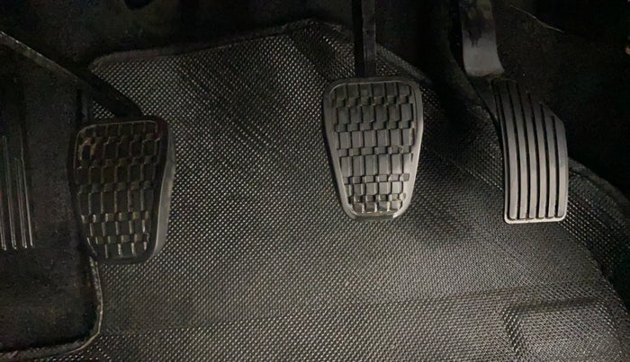 2020 Tata NEXON XM SUNROOF PETROL, Petrol, Manual, 38,775 km, Pedals