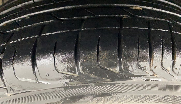 2020 Tata NEXON XM SUNROOF PETROL, Petrol, Manual, 38,775 km, Left Front Tyre Tread