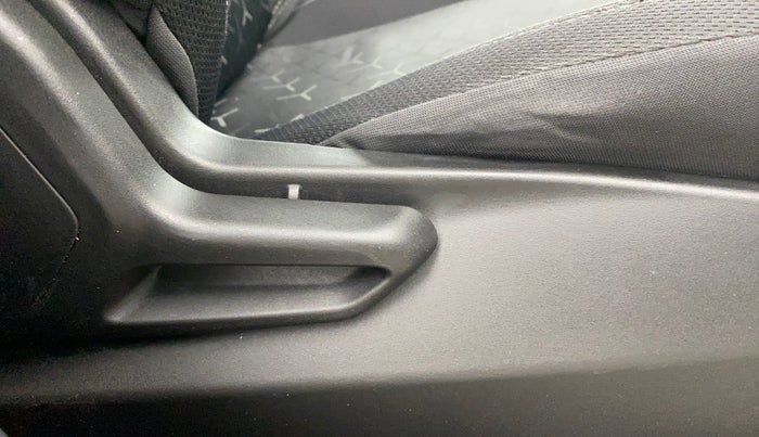 2020 Tata NEXON XM SUNROOF PETROL, Petrol, Manual, 38,775 km, Driver Side Adjustment Panel