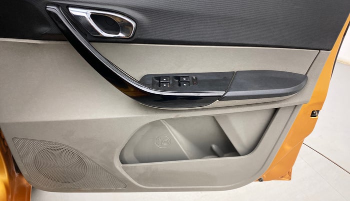 2017 Tata Tiago XZA PETROL, Petrol, Automatic, 28,739 km, Driver Side Door Panels Control