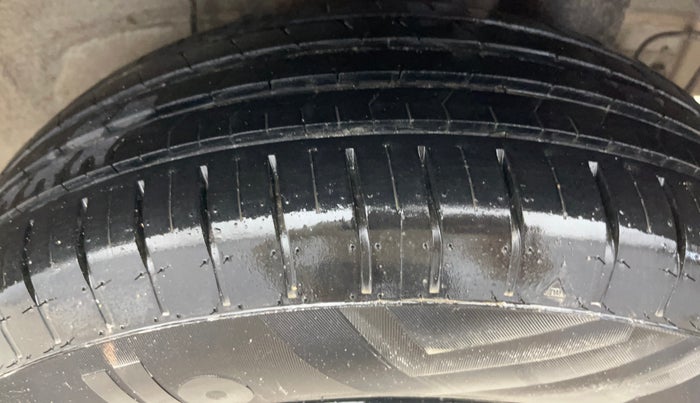 2015 Hyundai Elite i20 SPORTZ 1.2, Petrol, Manual, 83,901 km, Left Rear Tyre Tread